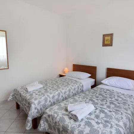 Flat With Pool Close To Kanegra *