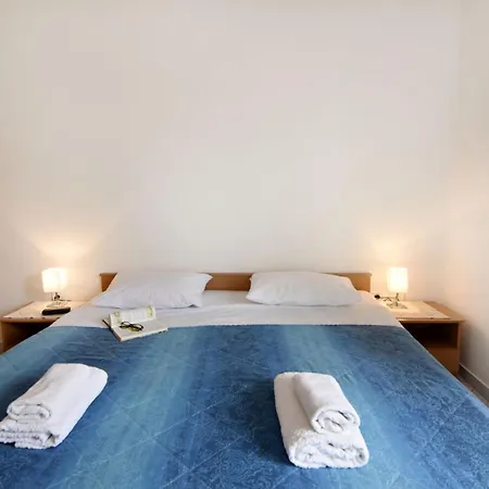 Flat With Pool Close To Kanegra דירה *