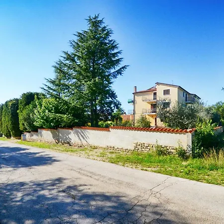 Flat With Pool Close To Kanegra *