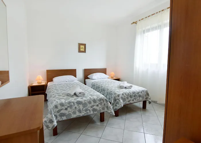 Flat With Pool Close To Kanegra Apartmán Mazurija