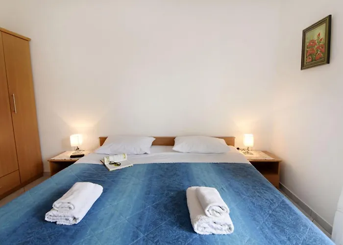 Flat With Pool Close To Kanegra Apartmán *