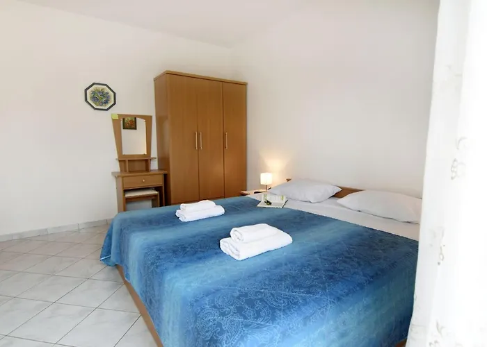 Flat With Pool Close To Kanegra Apartmán *