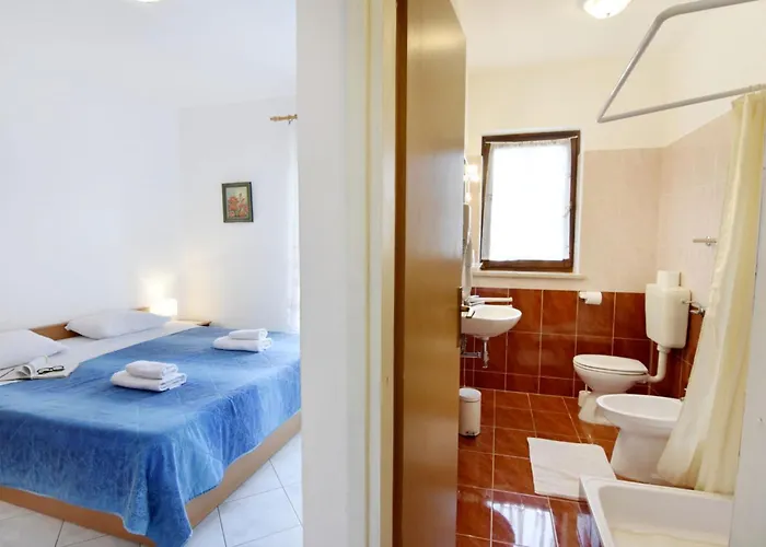 Flat With Pool Close To Kanegra Mazurija