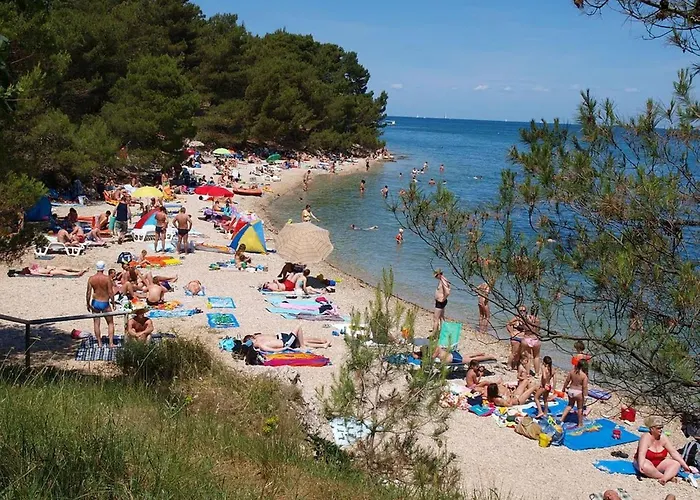 Flat With Pool Close To Kanegra Mazurija