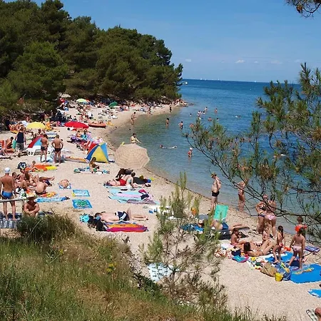 Flat With Pool Close To Kanegra Mazurija